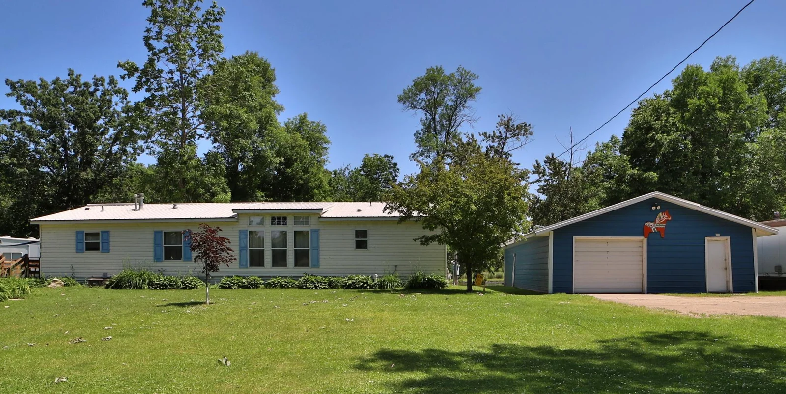 Photo 1 of 400 Riverdale