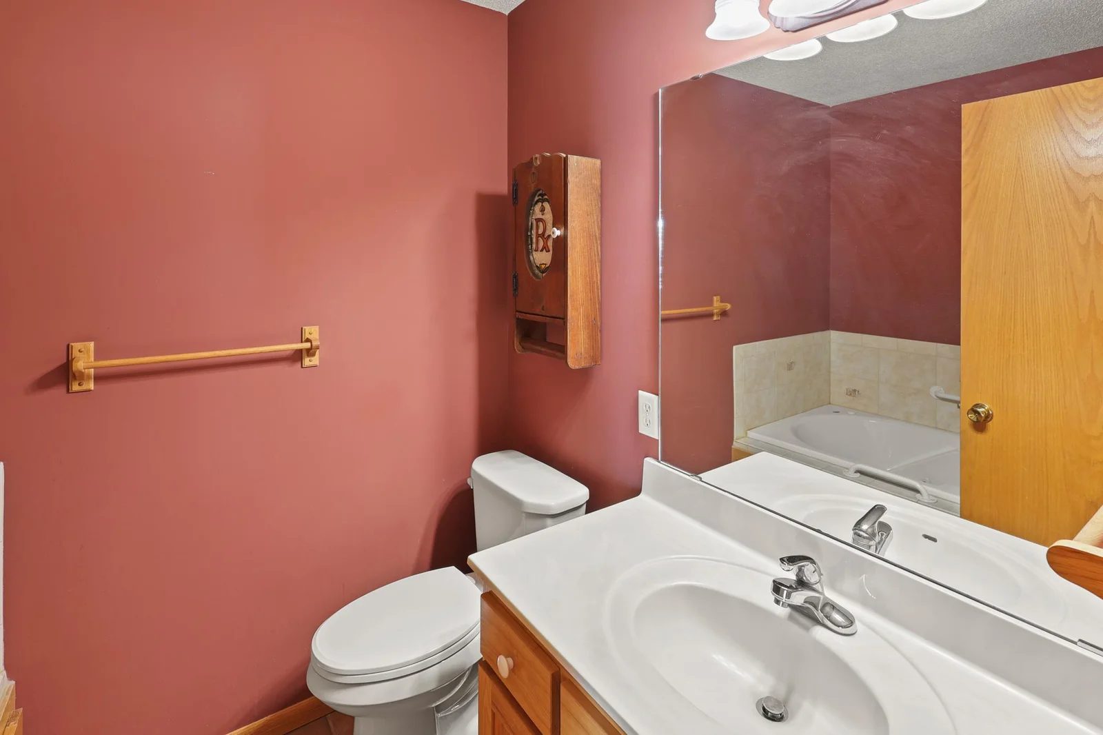 Primary full bath with jetted tub