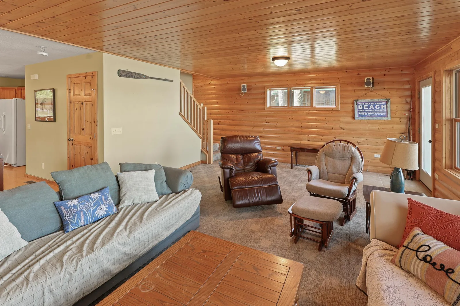 Living room with tongue & groove ceiling