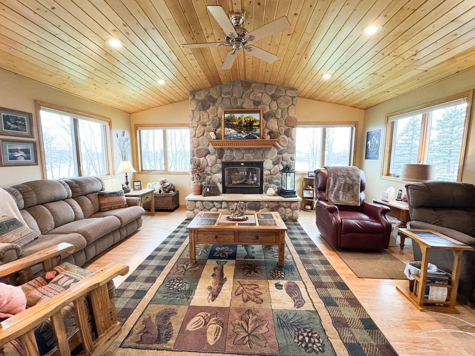 Family Room.jpg