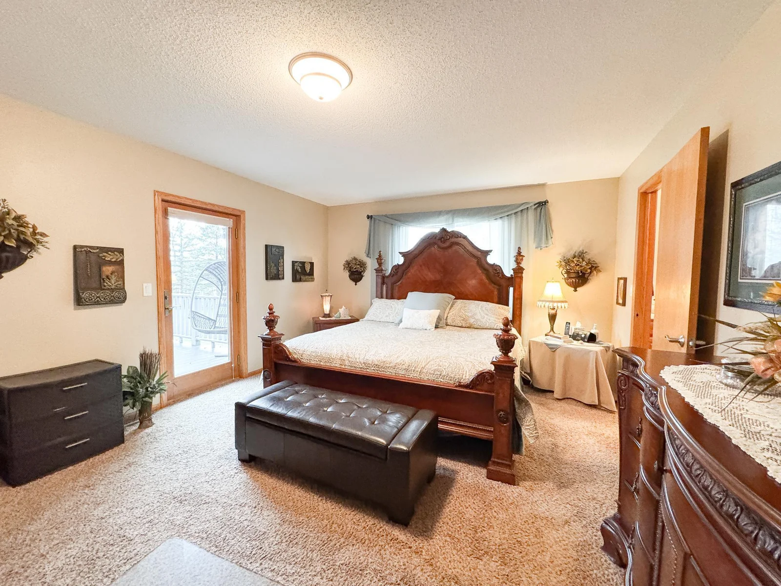 Primary Bedroom.jpg