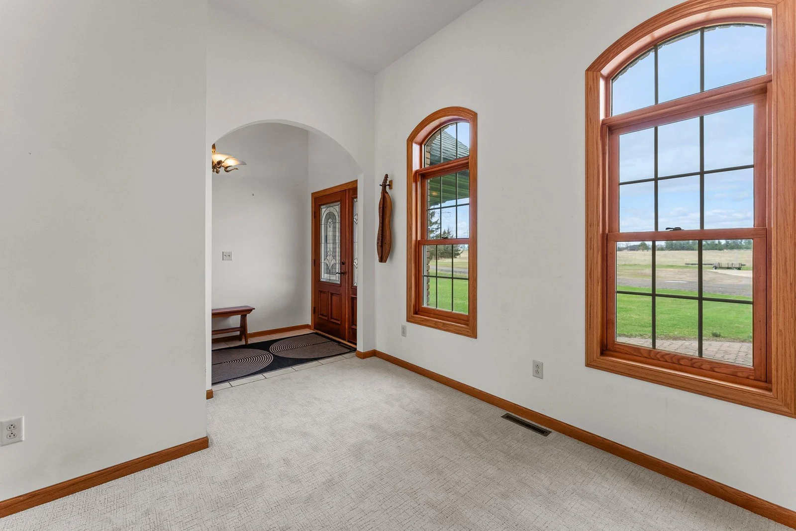Formal dining room off foyer. Easily could be converted to a butlers pantry!