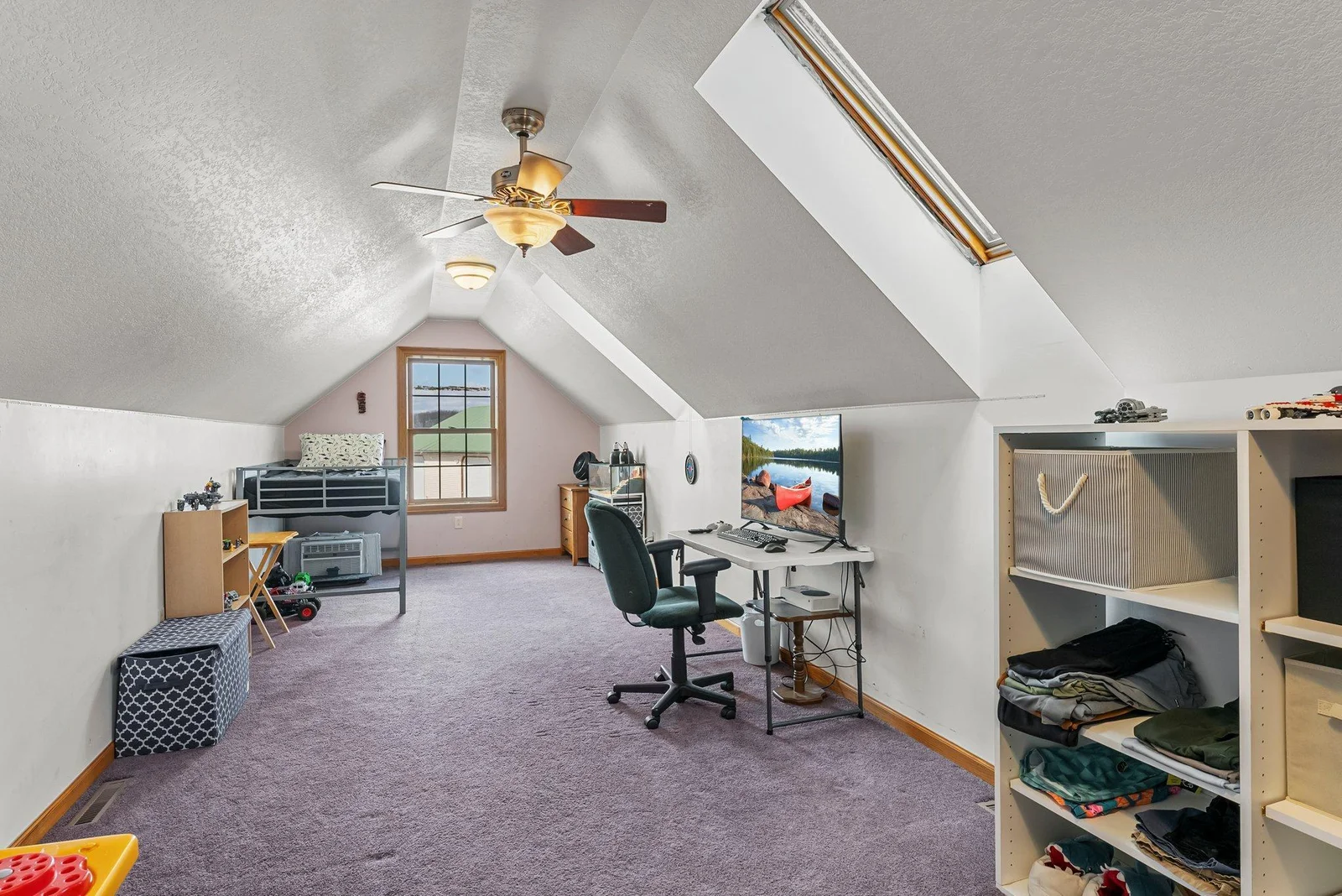 Bonus room/bedroom (entire upper level)