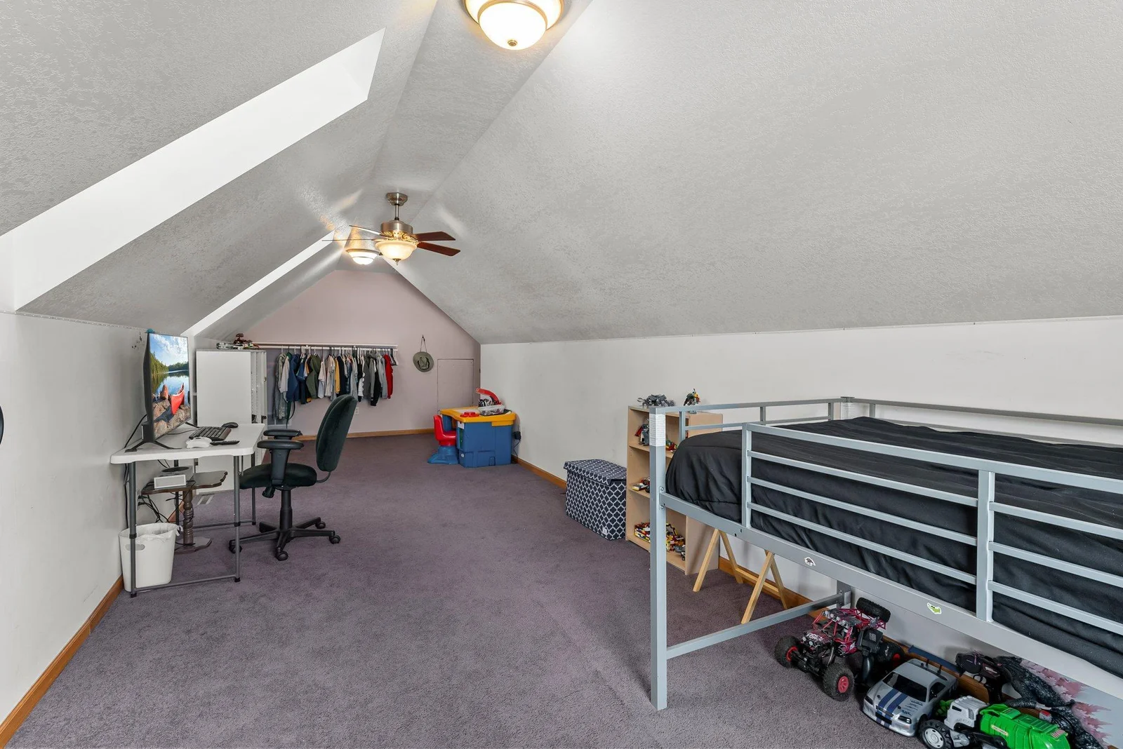 Bonus room/bedroom (entire upper level)