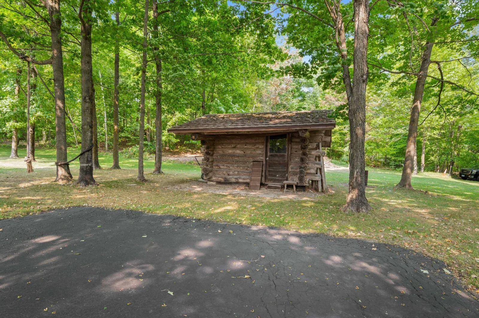 Log shed