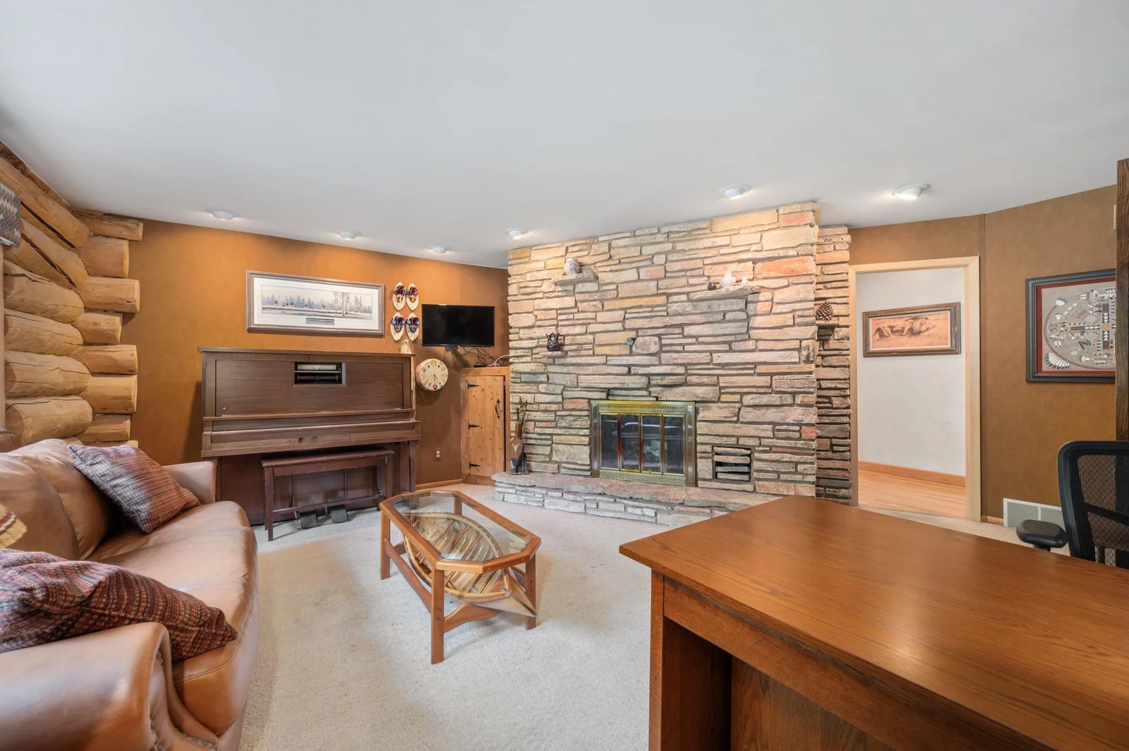 Main floor office/ den