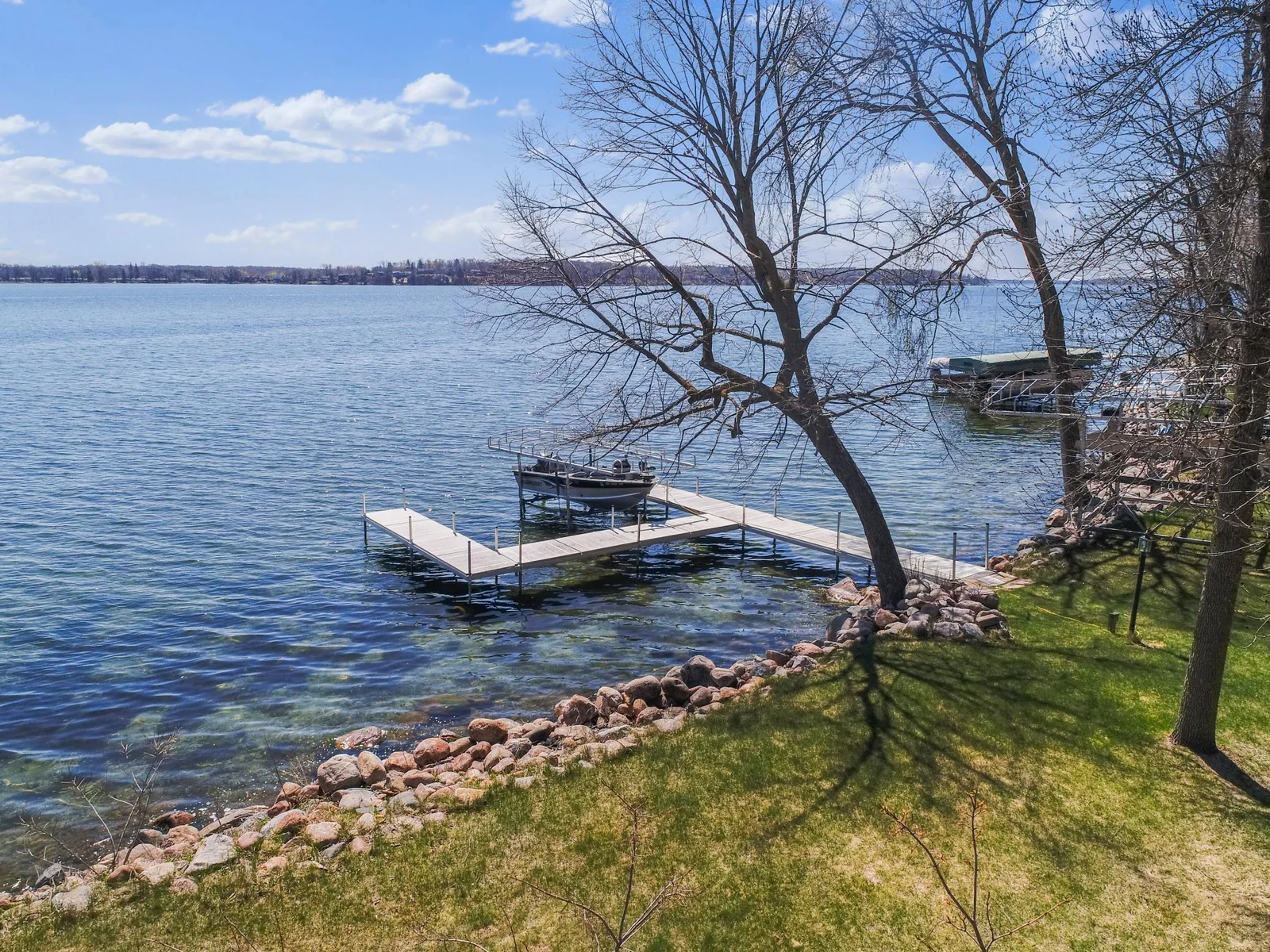 Drone Exterior | Lake Carlos