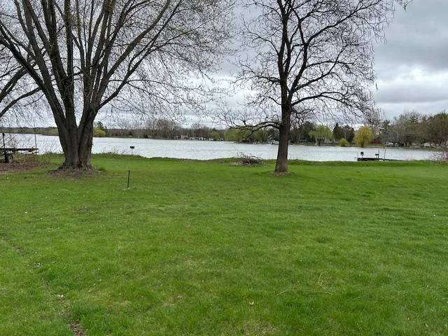 Thumbnail photo 27