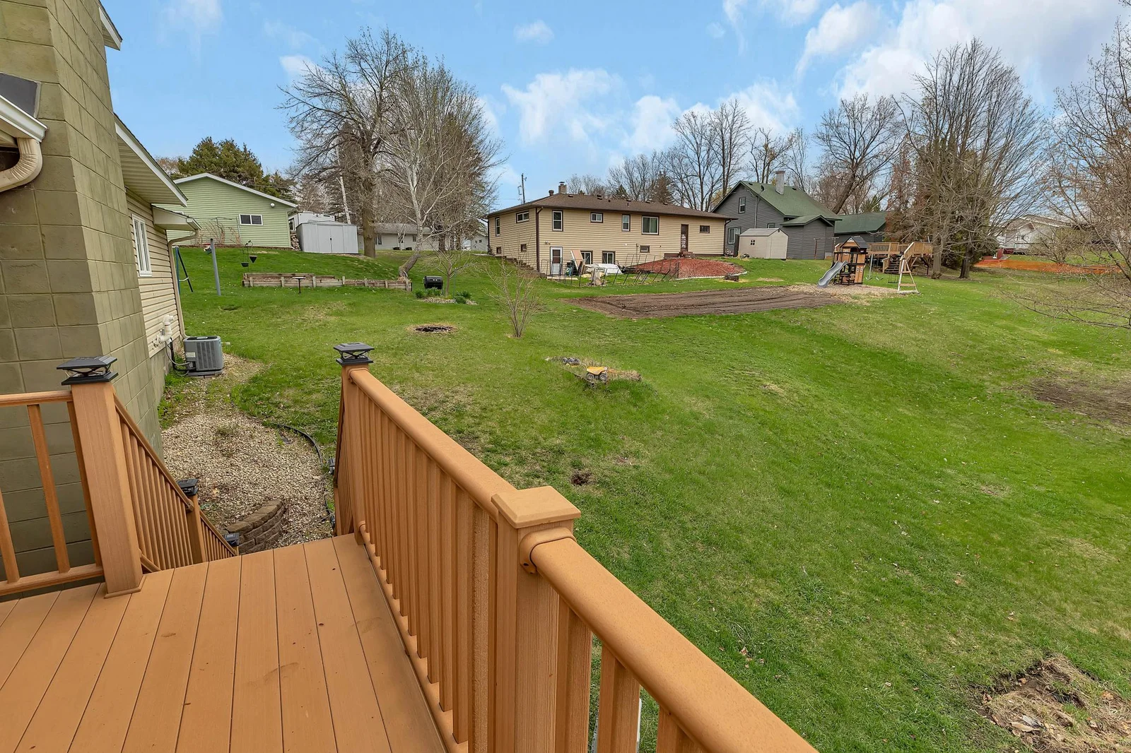 Excellent views of the backyard from the deck!