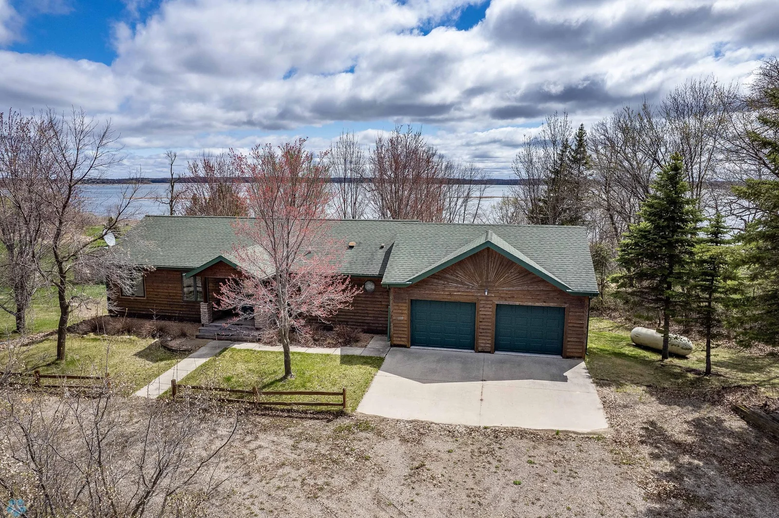23898 324th Ave Underwood SPRING-301.jpg