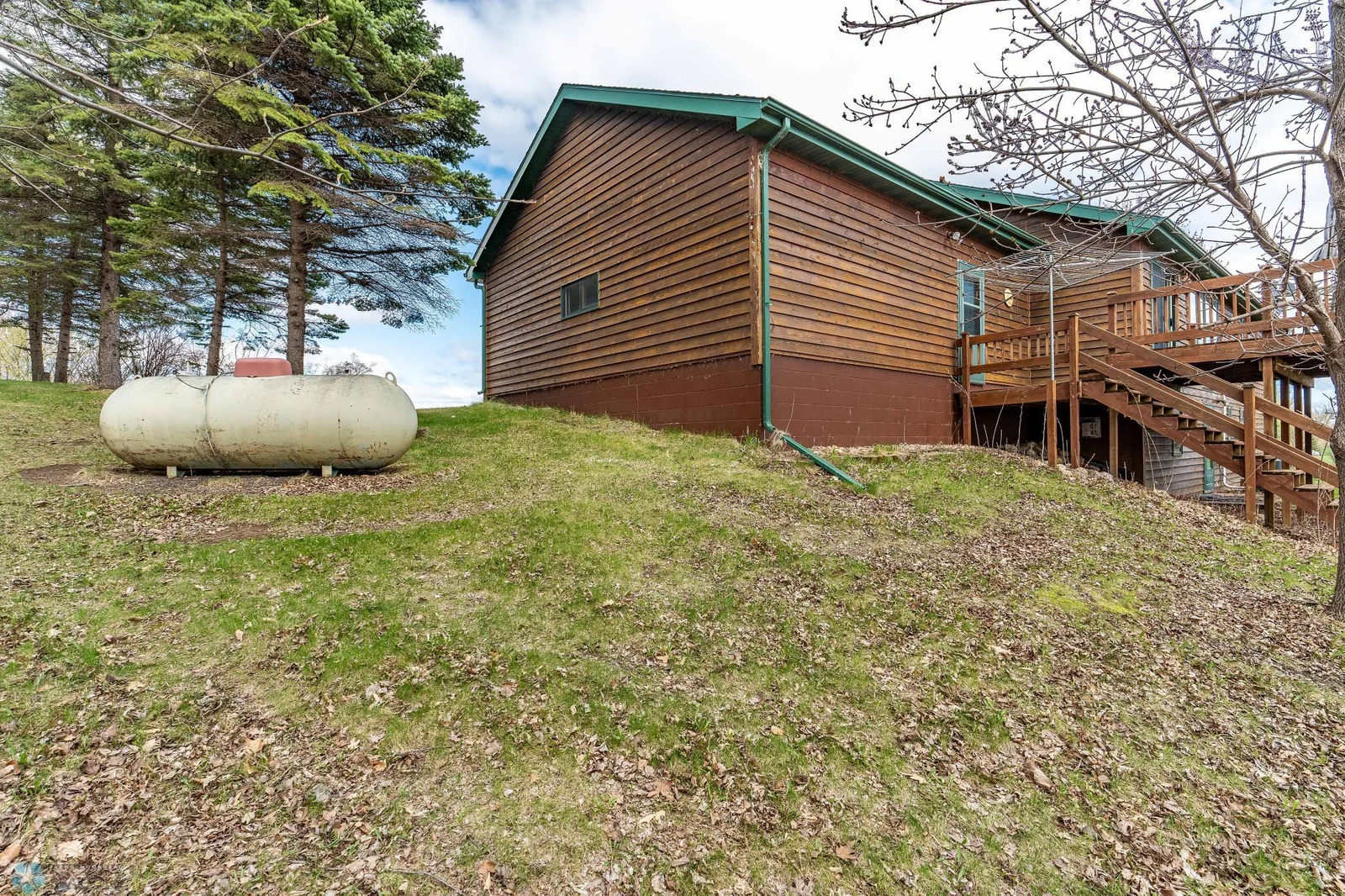 23898 324th Ave Underwood SPRING-121.jpg
