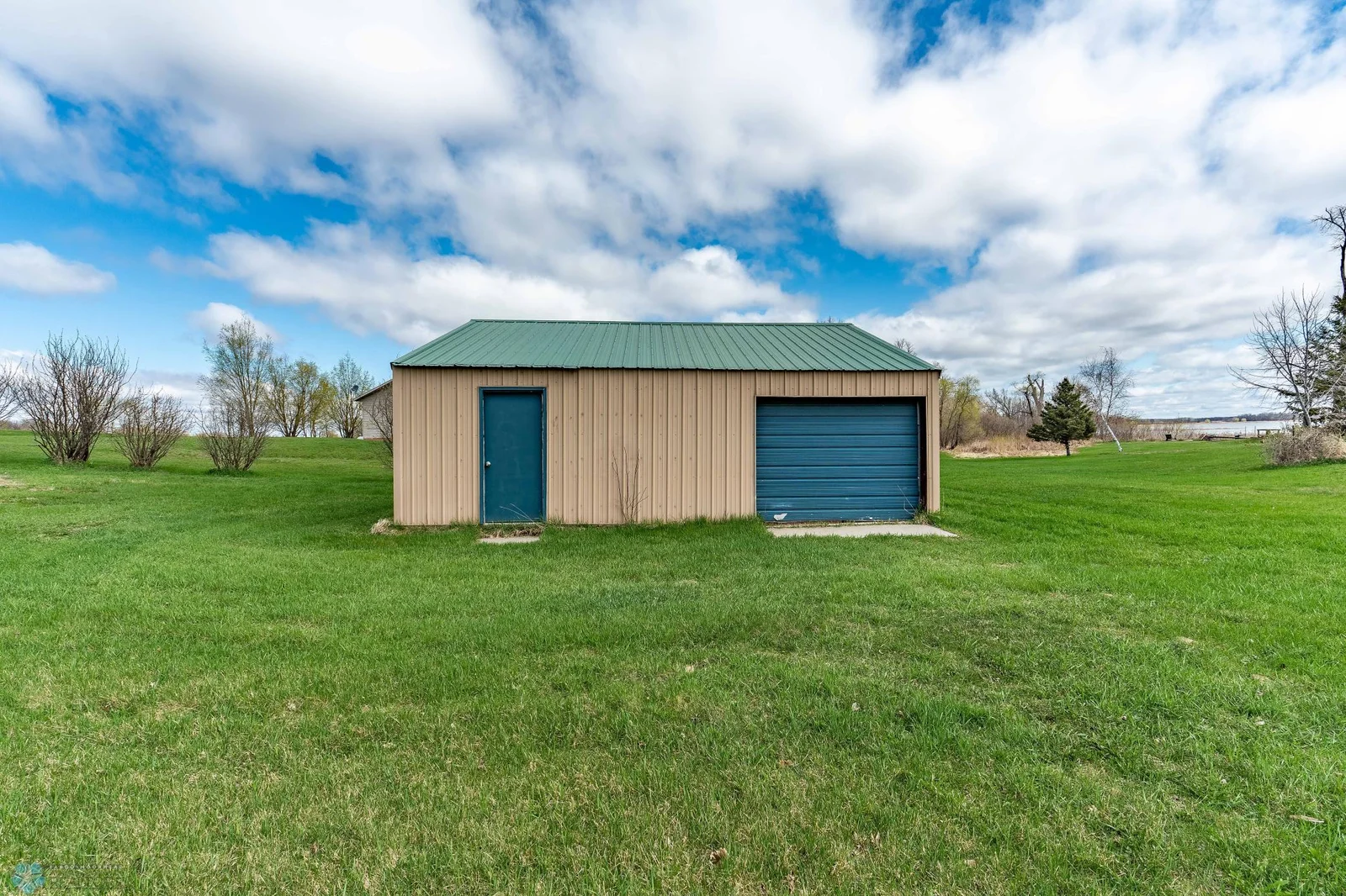23898 324th Ave Underwood SPRING-123.jpg