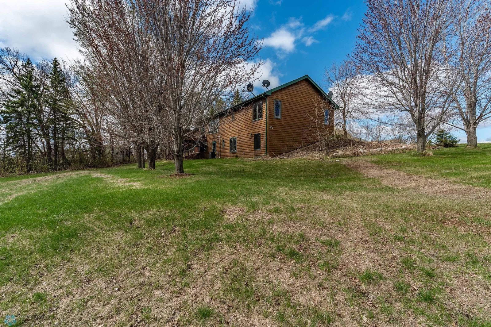 23898 324th Ave Underwood SPRING-110.jpg
