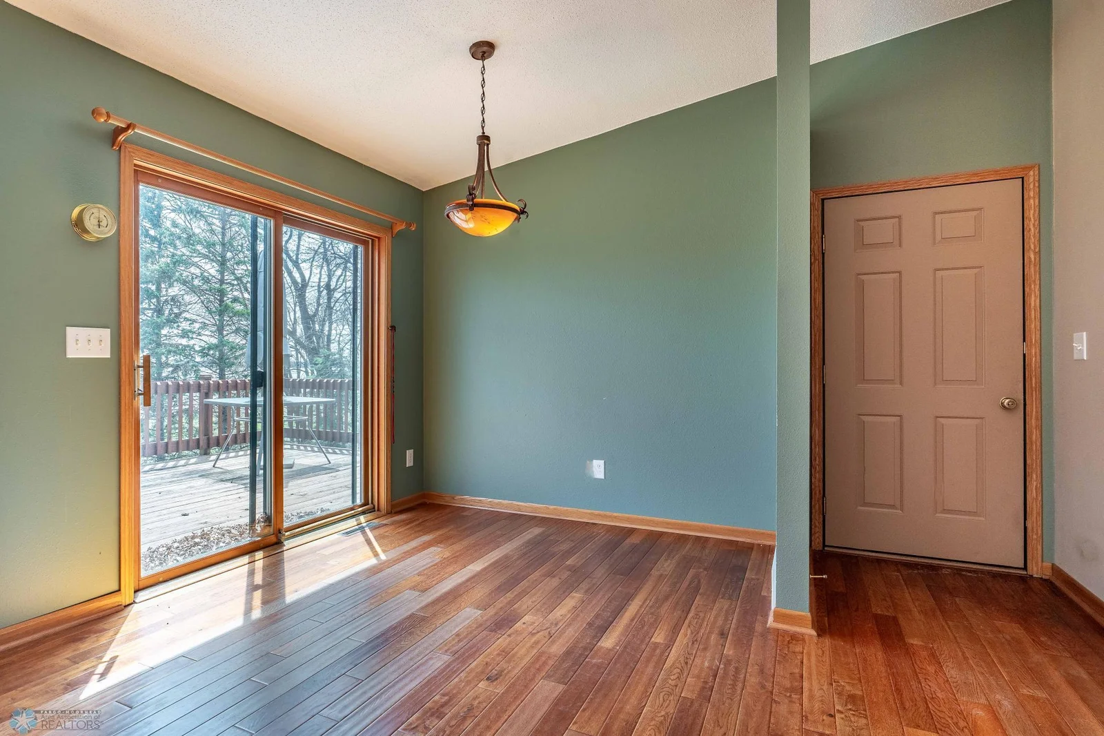23898 324th Ave Underwood SPRING-216.jpg