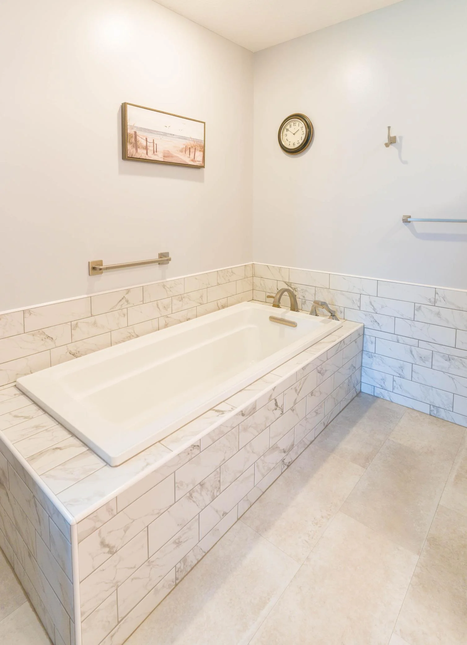 Deep Soaking Tub in en suite bathroom