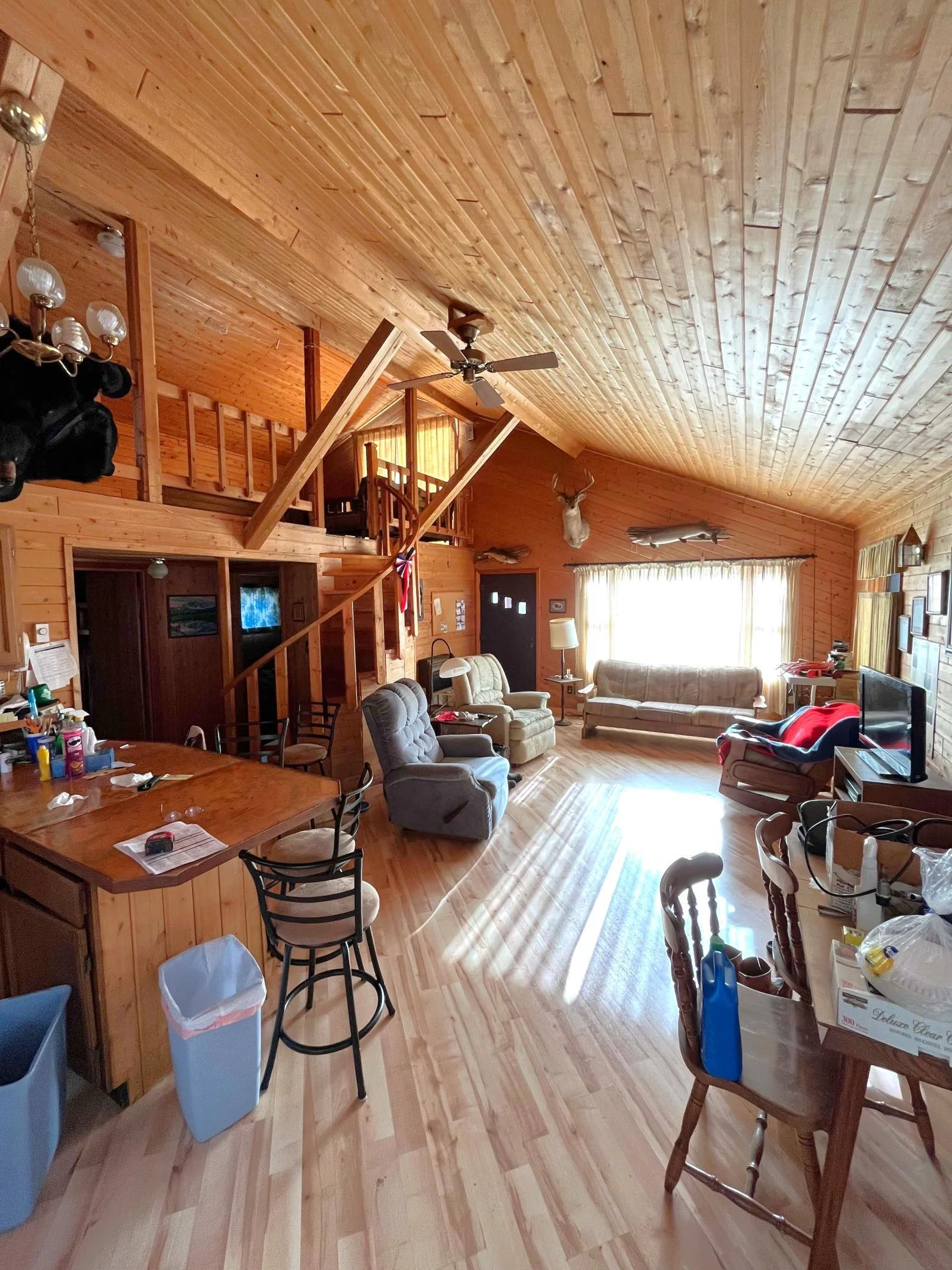 Kitchen/ Living Room