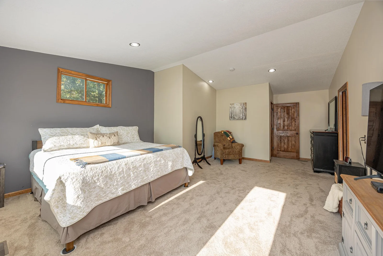 Primary suite with lake views.