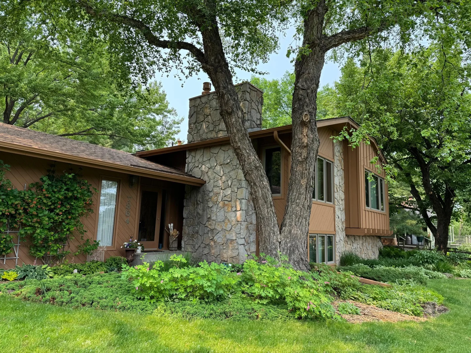 Beautiful gardens throughout