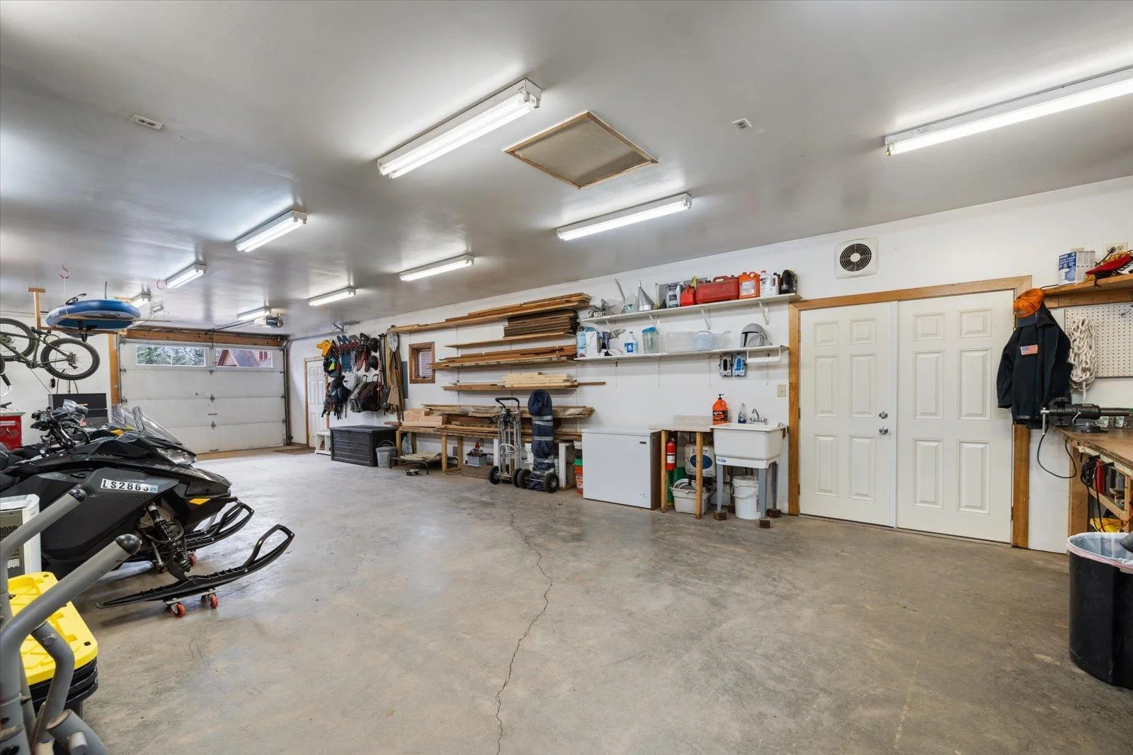 090-Workshop_Garage.jpg