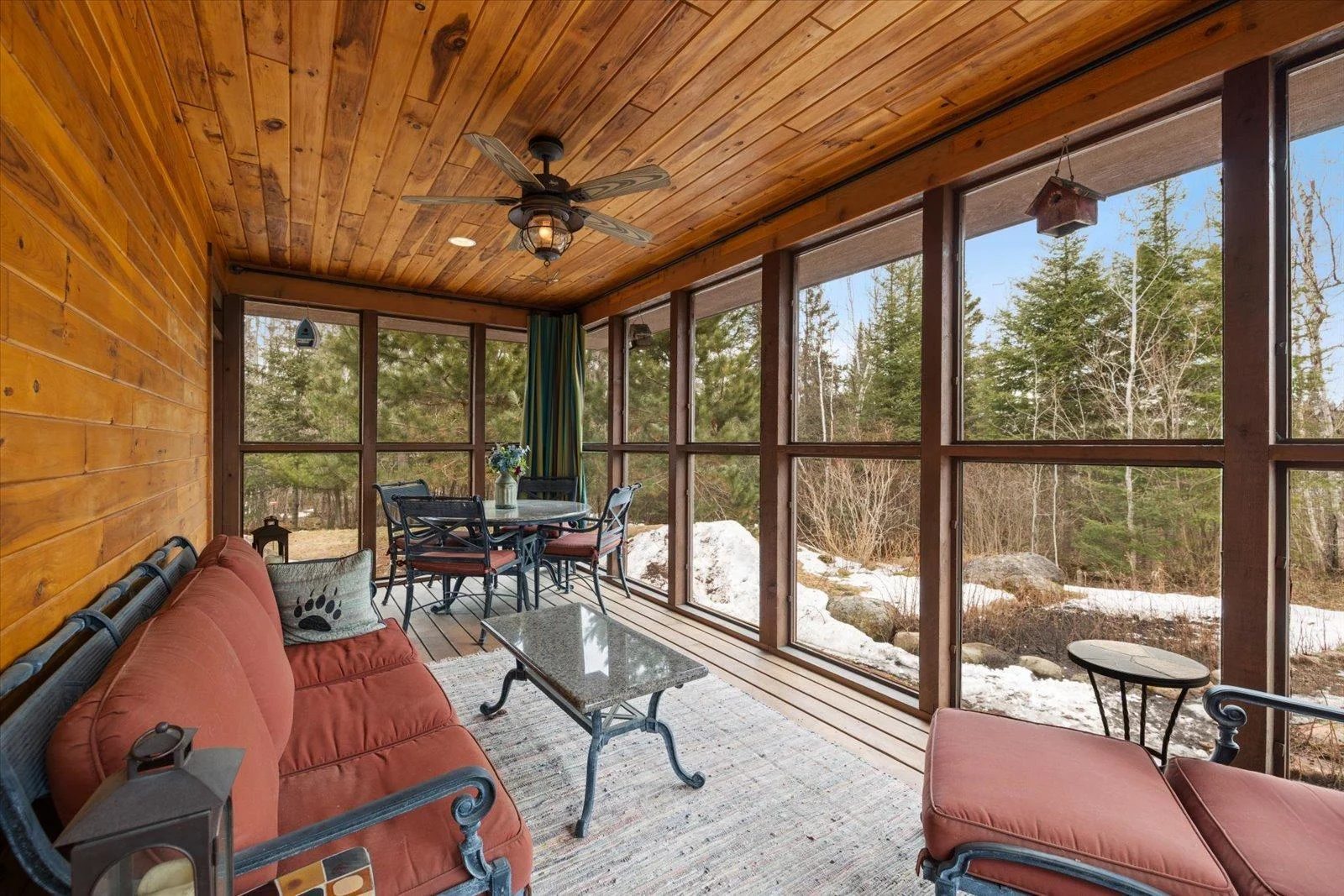 032-Screened Porch.jpg