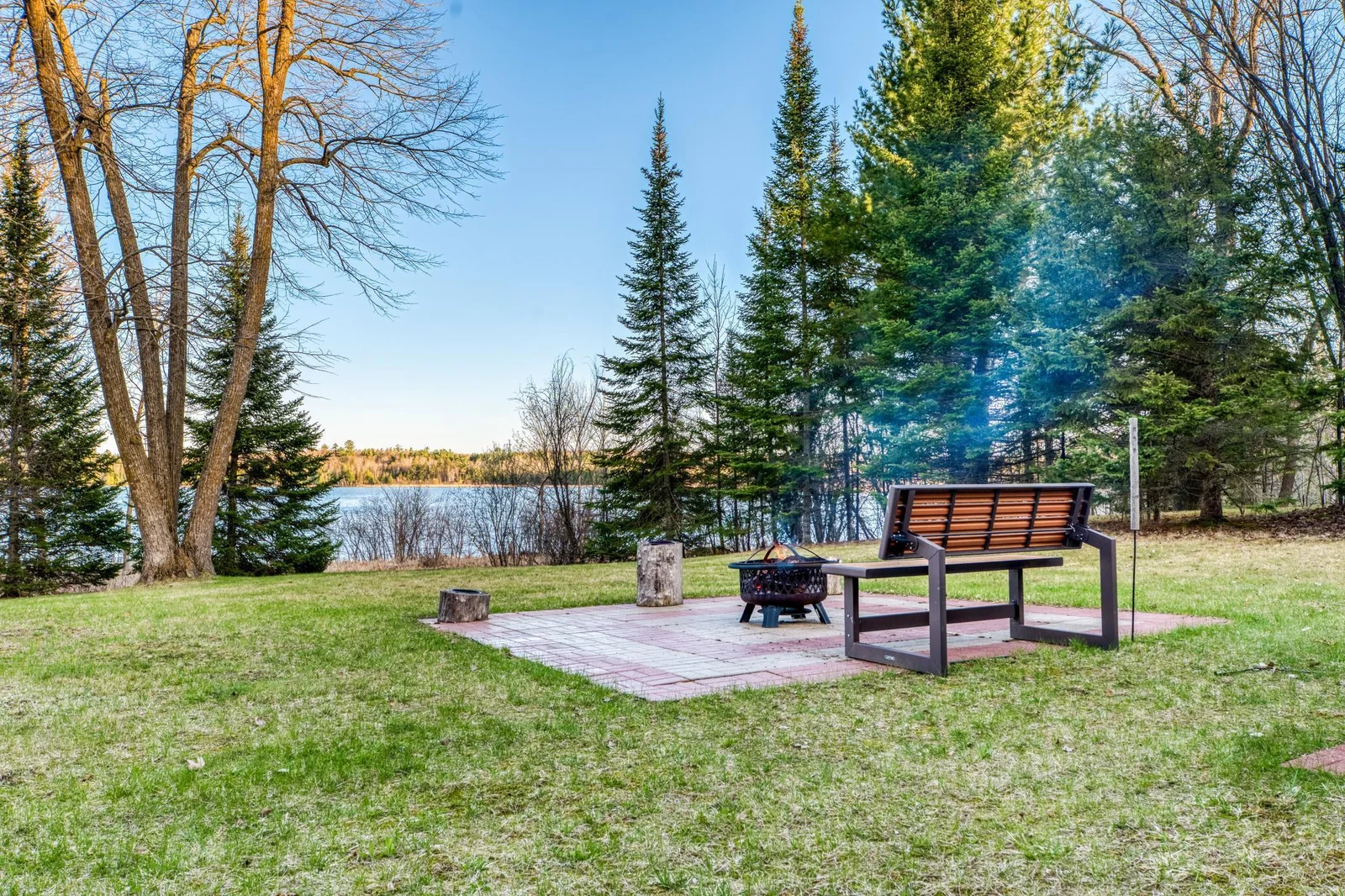 Time slows down at the lake, let your senses awaken. Enjoy the fire and watch the stars while listening to the waves crash.