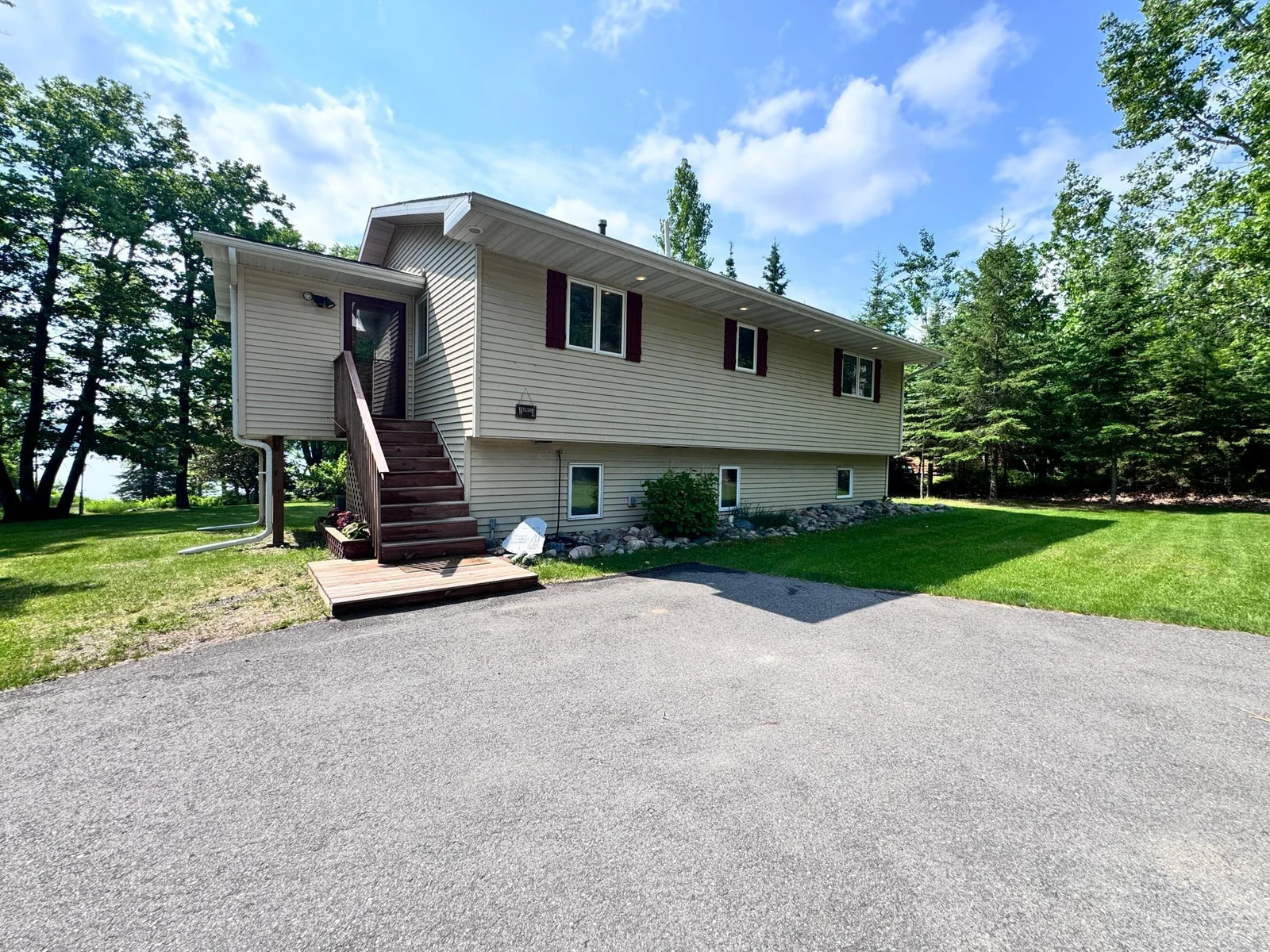 Split level with a beautifully built entry  way/mud room