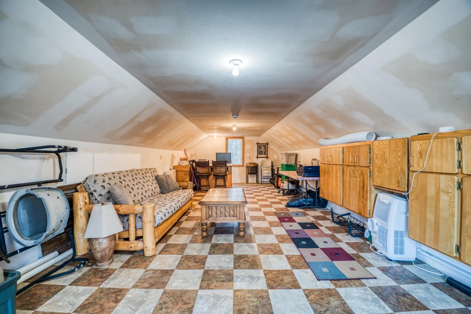 Bunk house. Be sure to review the list of furnishings that stay!