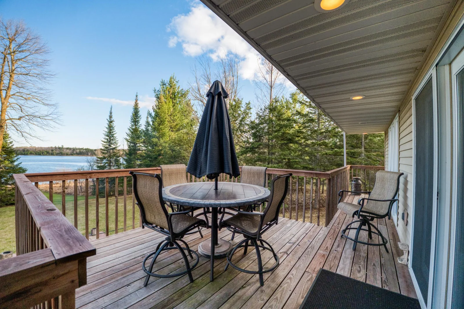 Enjoy meals on the deck