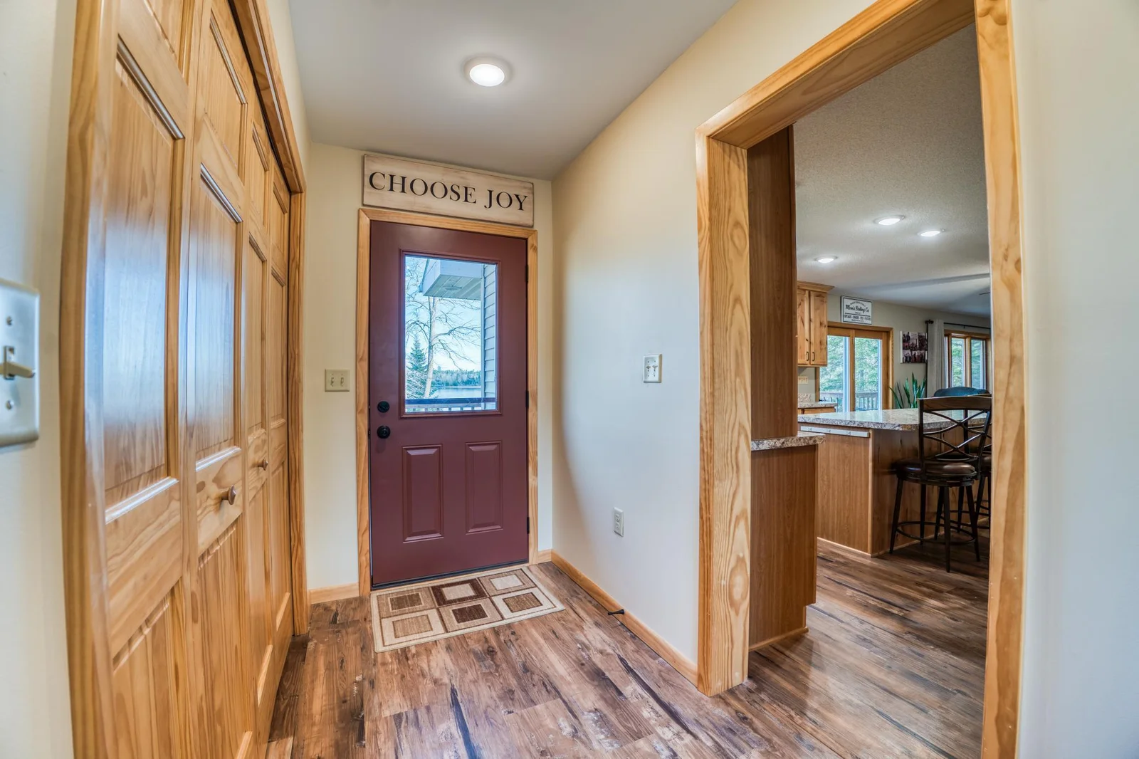 Walk through foyer also leads out to the deck facing the lake.