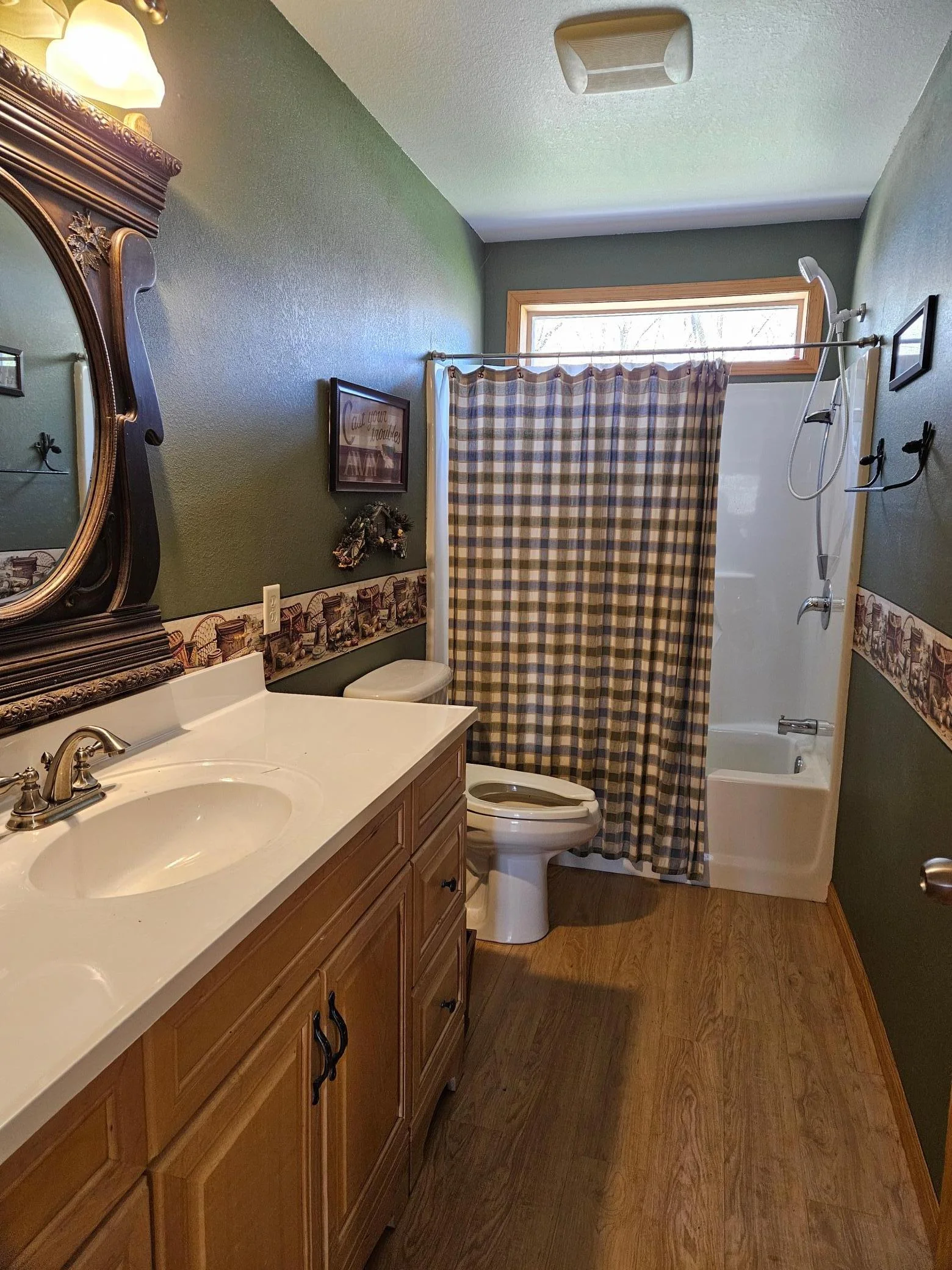 main level bath