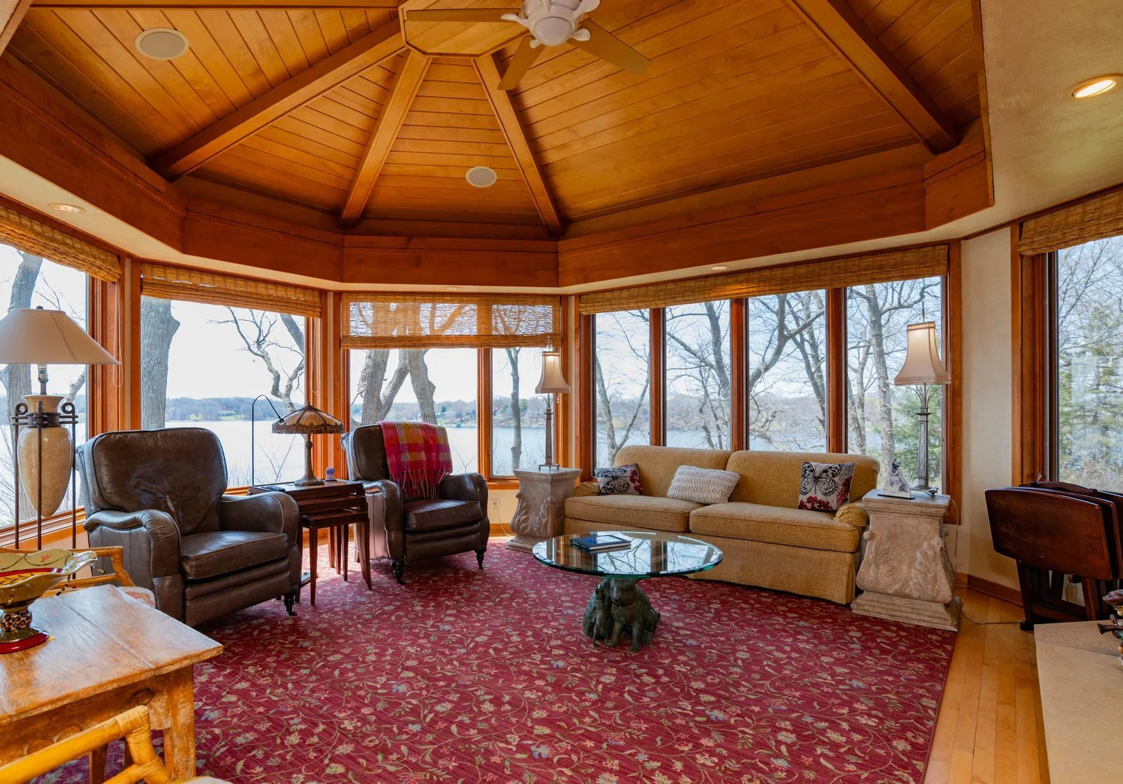 Sitting/TV room