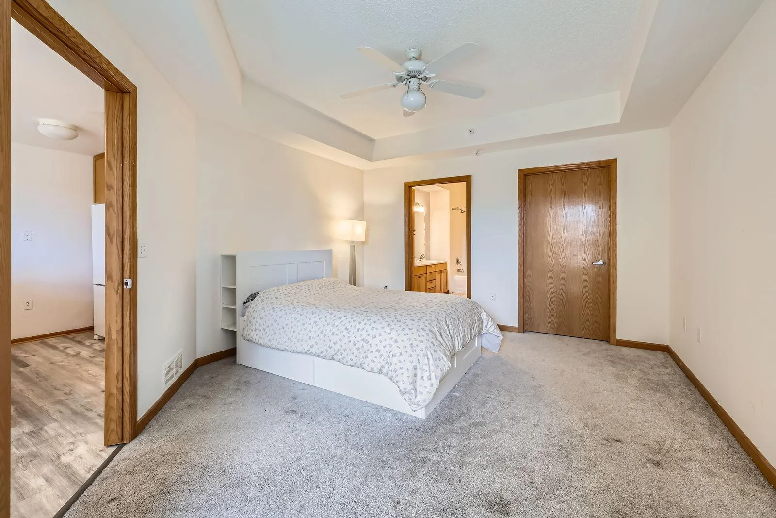 820 Emerald St SE #402 - Web Quality - 014 - 24 Primary Bedroom.jpg