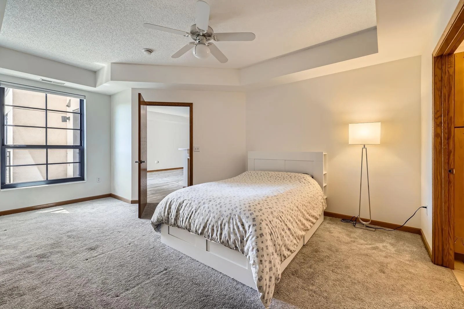 820 Emerald St SE #402 - Web Quality - 013 - 23 Primary Bedroom.jpg