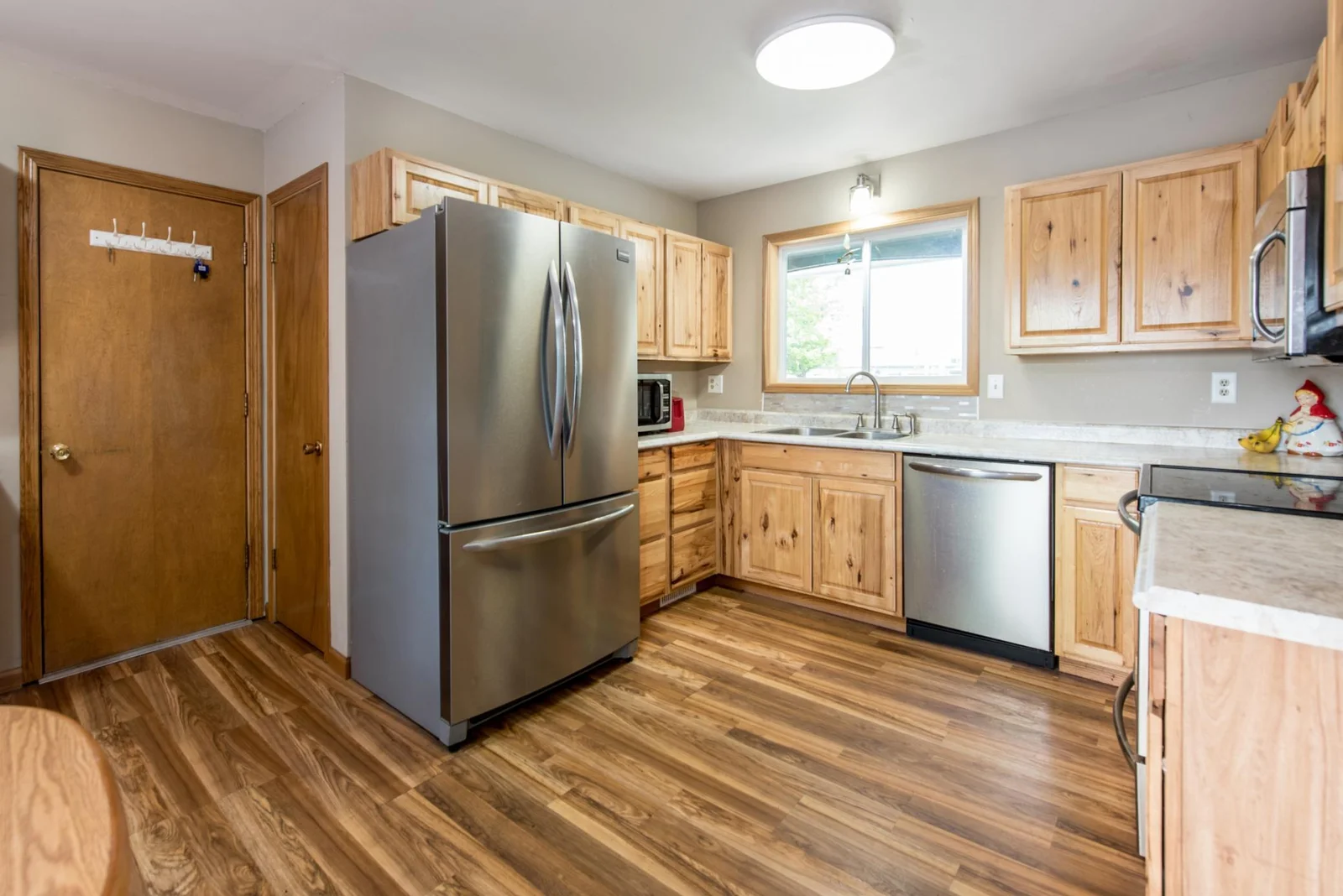 Kitchen 2.jpg