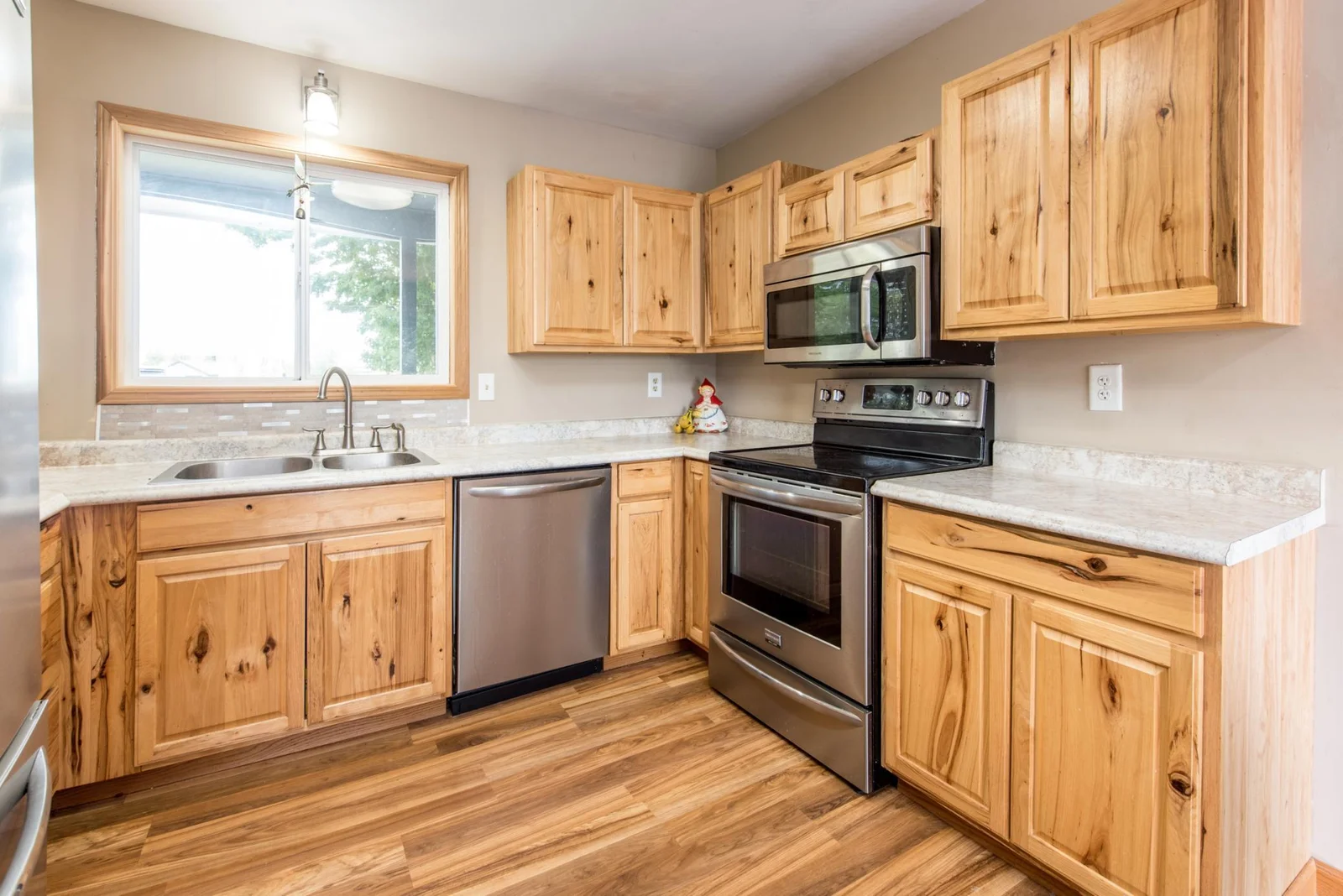 Kitchen 1.jpg