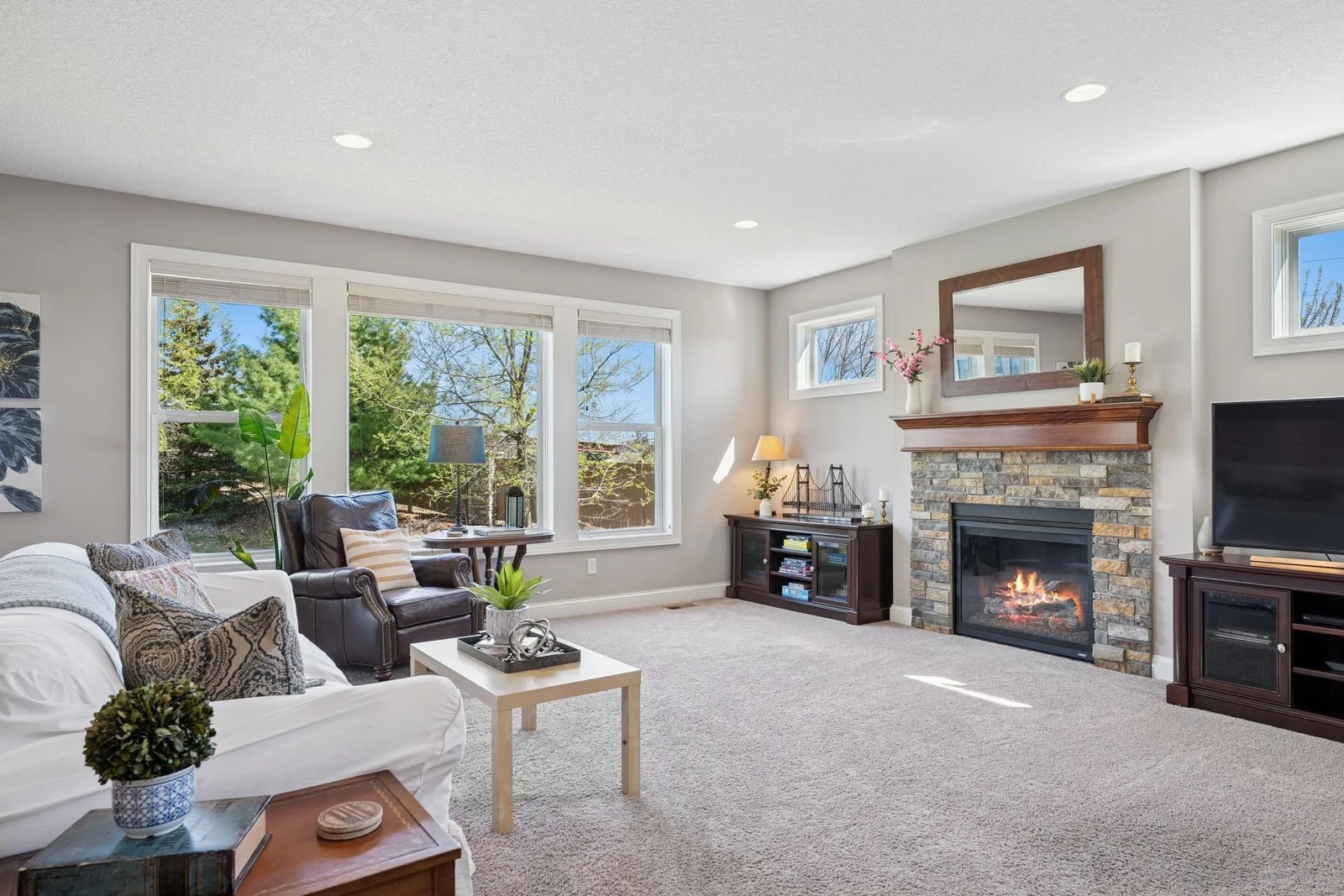 The XL vinyl double pane windows here overlook the private back yard.