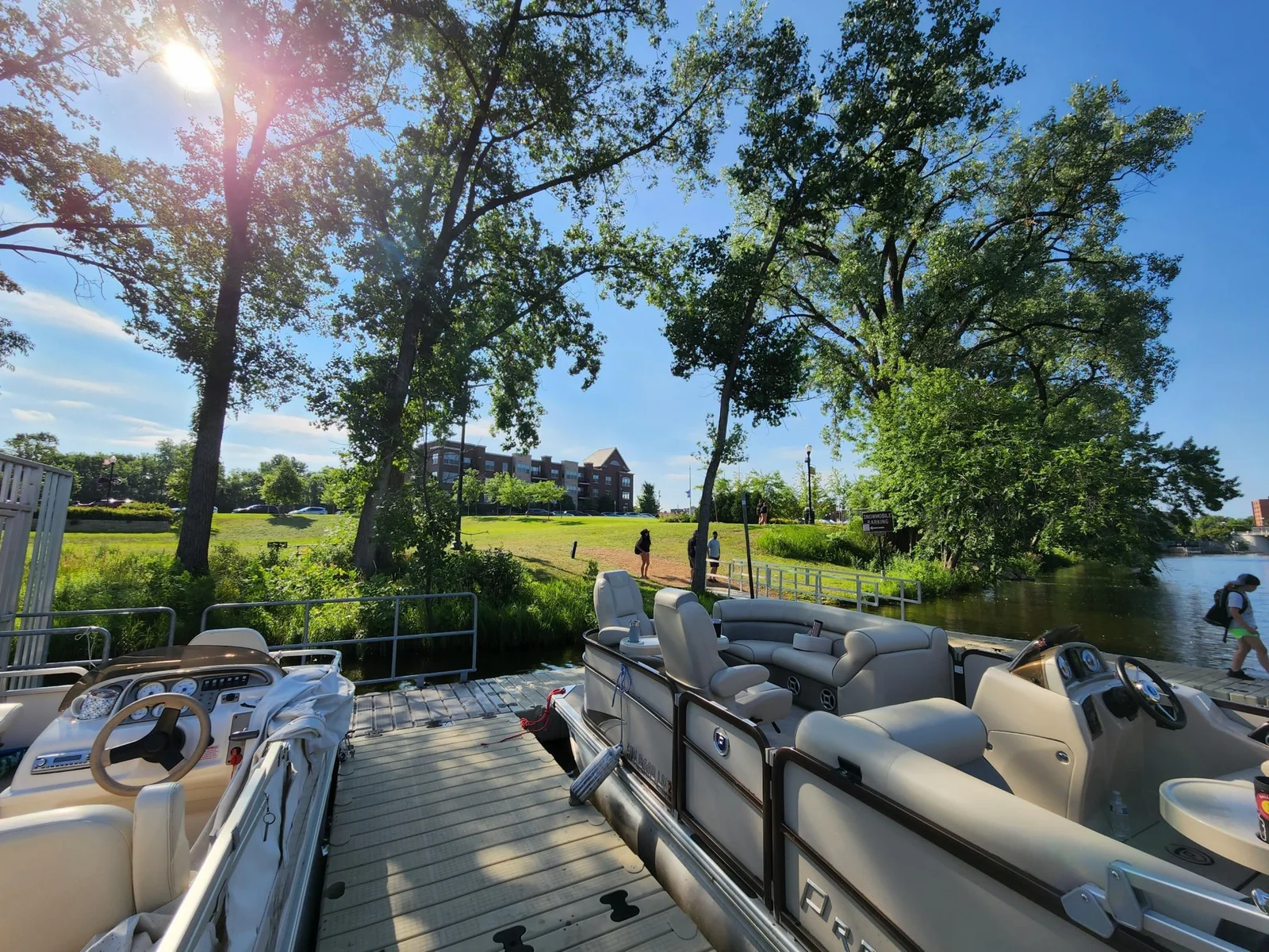 There is a dock system right next to Historic Downtown Anoka, where you can boat to from home, and enjoy live music, ice cream, a glass of wine, a craft beer, great food and local business shopping.