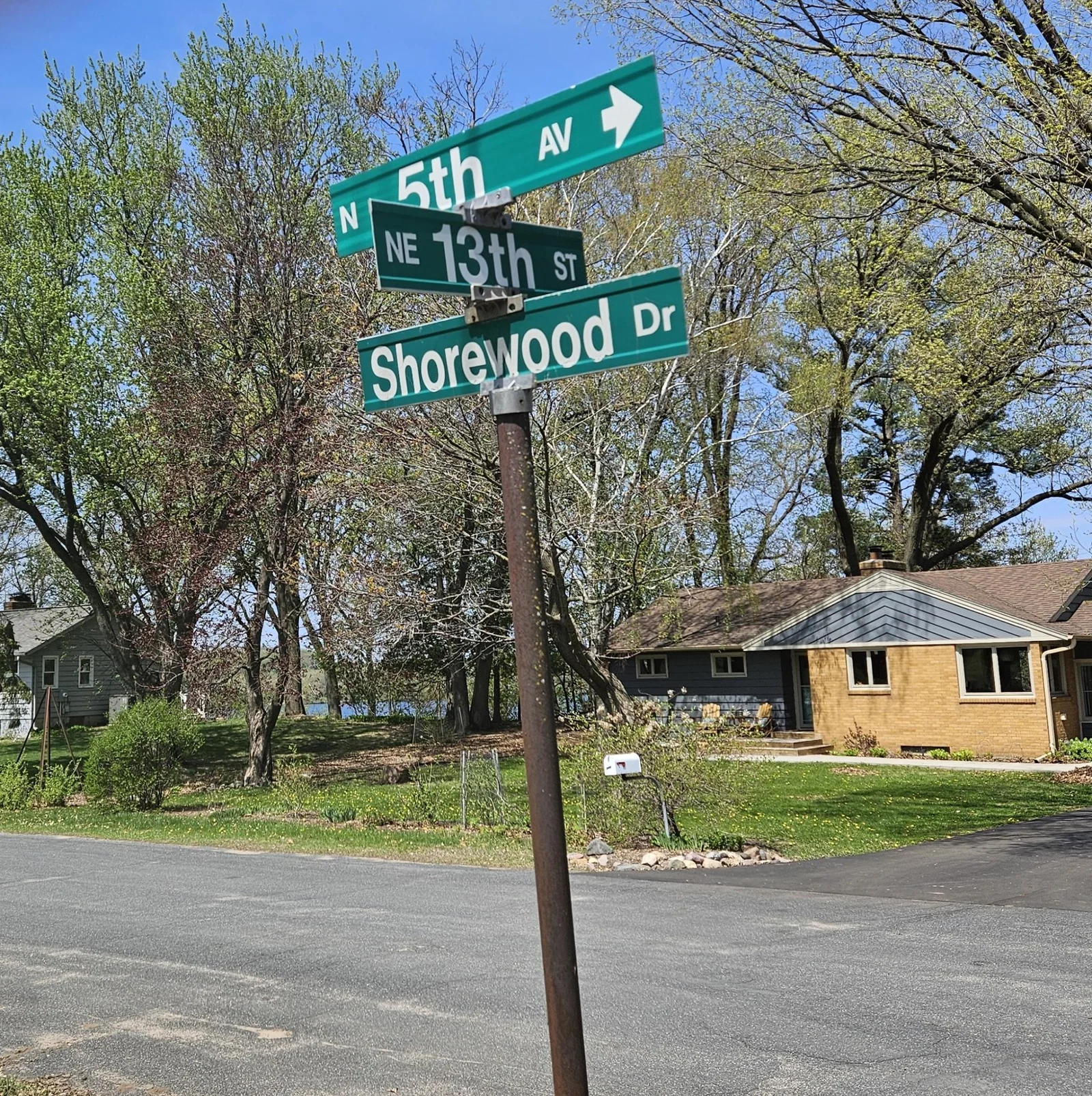 5th Ave Shorewood Dr sign.jpg