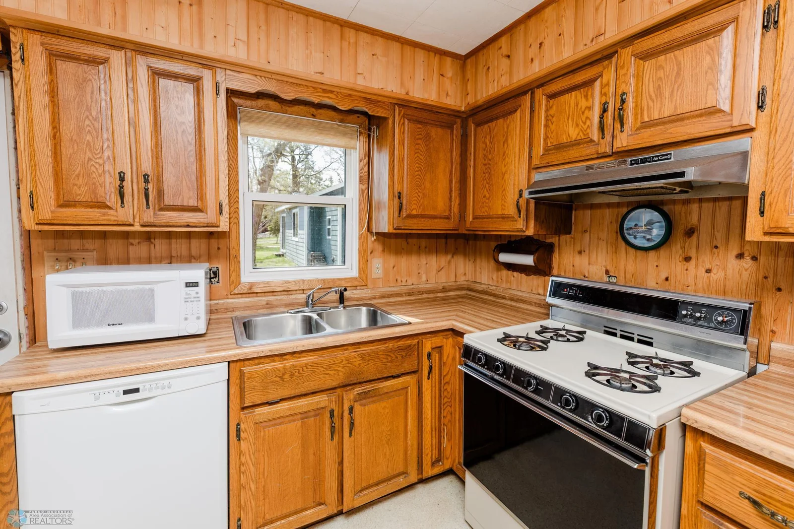 20850 Leona Beach Rd-Rochert, MN 56578-15.jpg