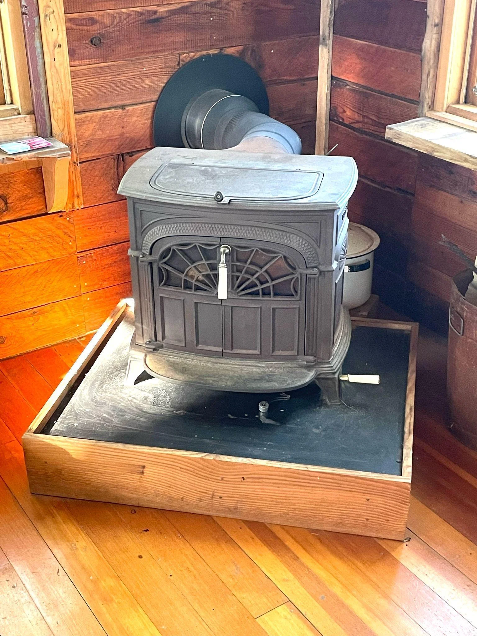 Heats Entire Cabin