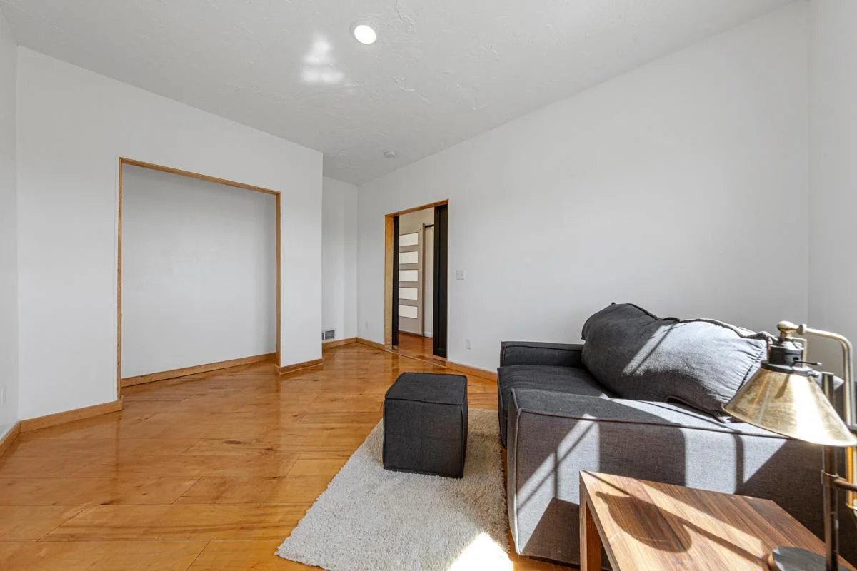 16 Bedroom 1.jpg