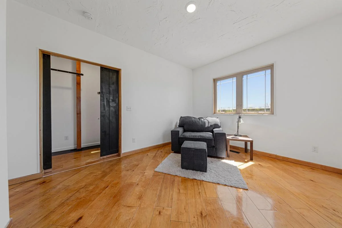 15 Bedroom 1.jpg