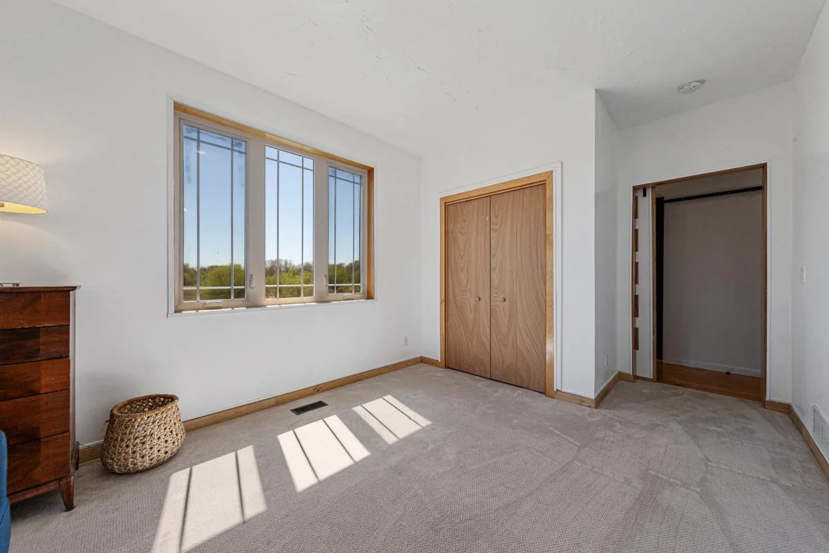 22 Bedroom 2.jpg