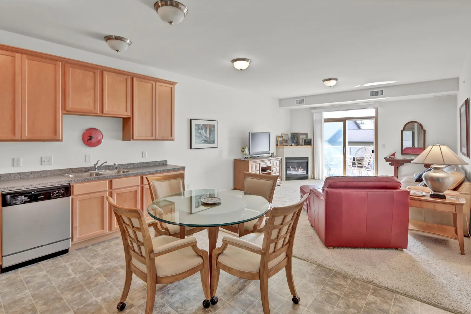 Kitchen & living area