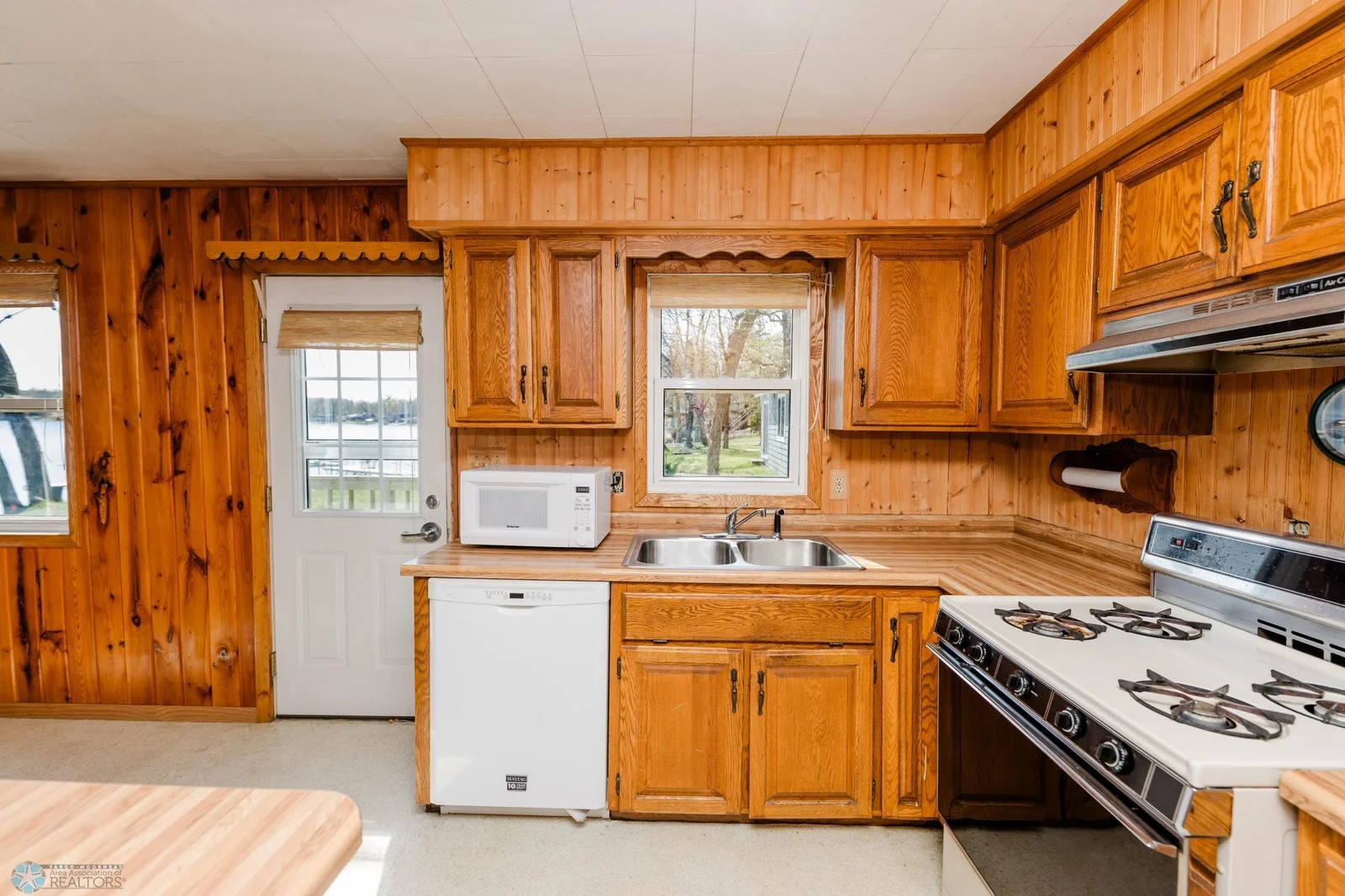 20850 Leona Beach Rd-Rochert, MN 56578-14.jpg