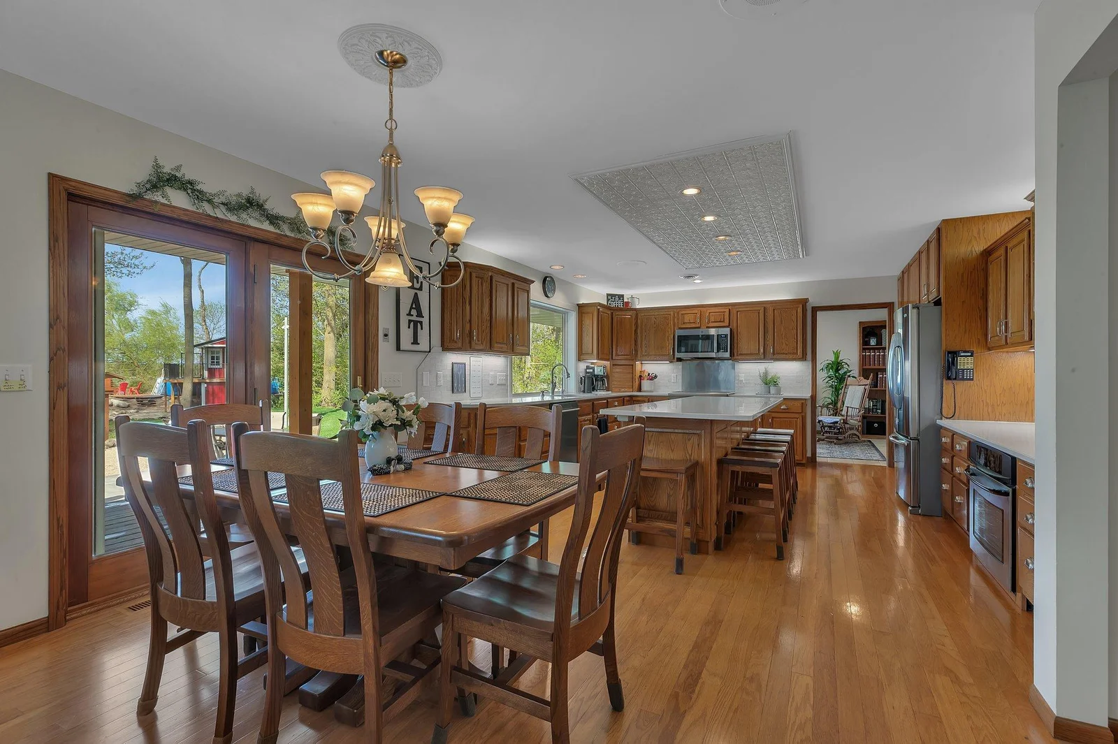 Designed for Entertaining! The kitchen has three ovens, a double oven, and a second below the counter oven!