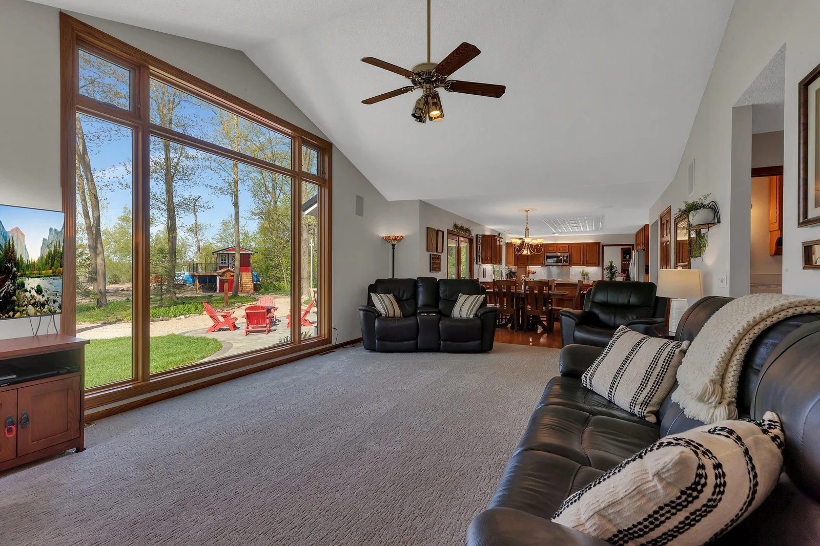 Open floor plan.