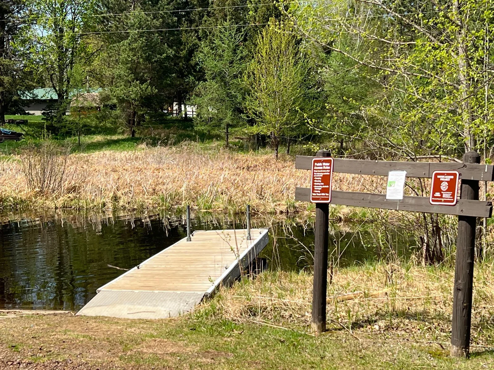 ITHE LAKE ACCESS AREA.