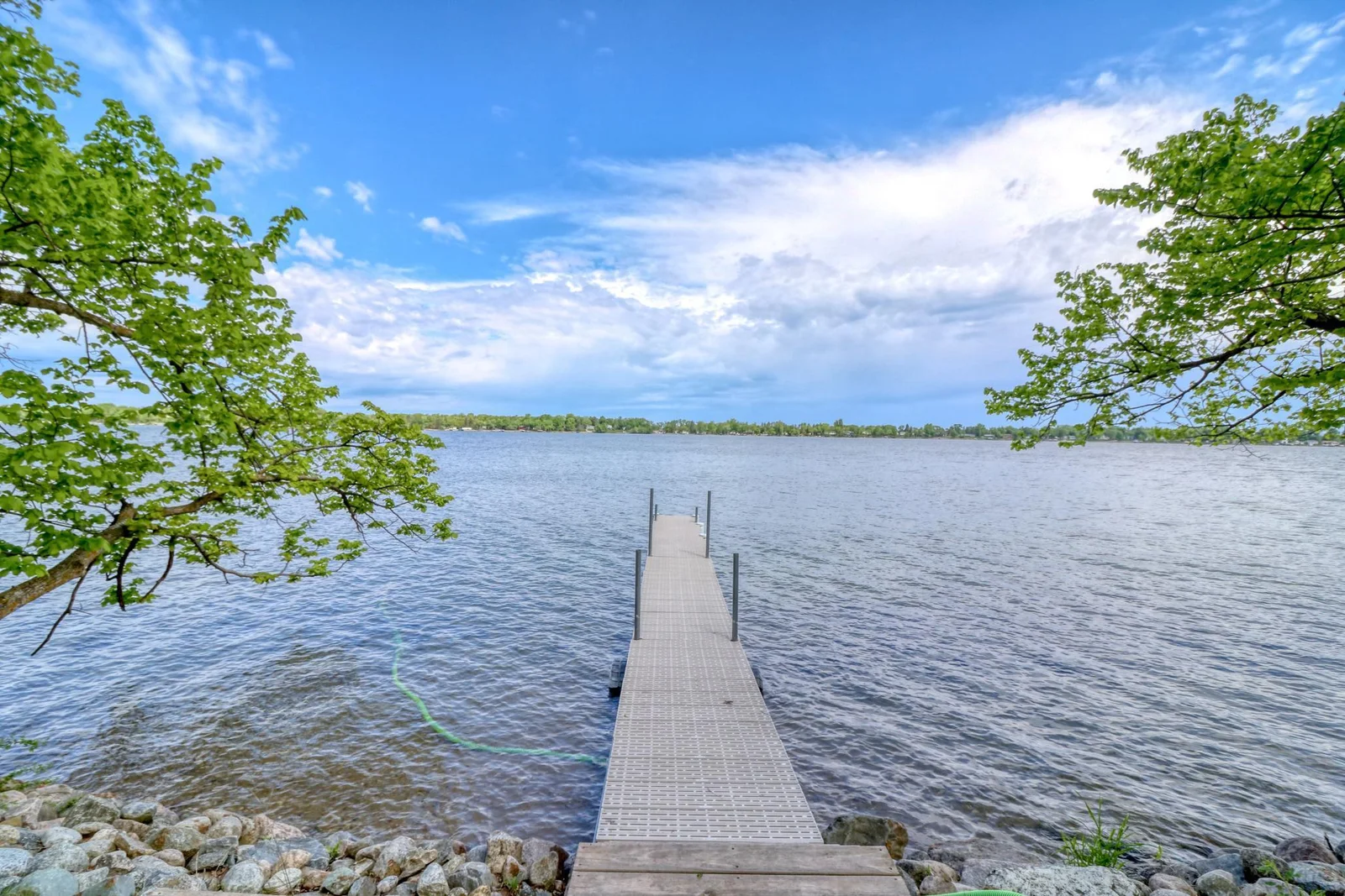 Lake1_0.jpg