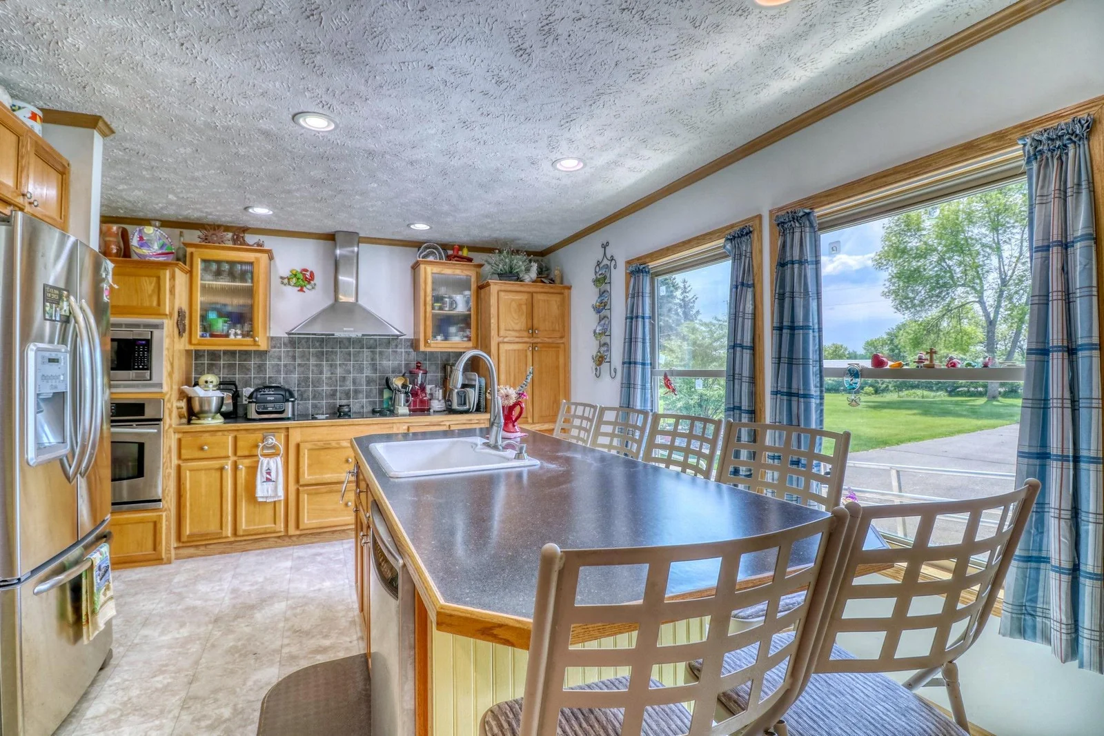 Kitchen1_4.jpg